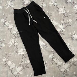 FIGS Yola High Waisted Scrub Pants - Black size Medium
